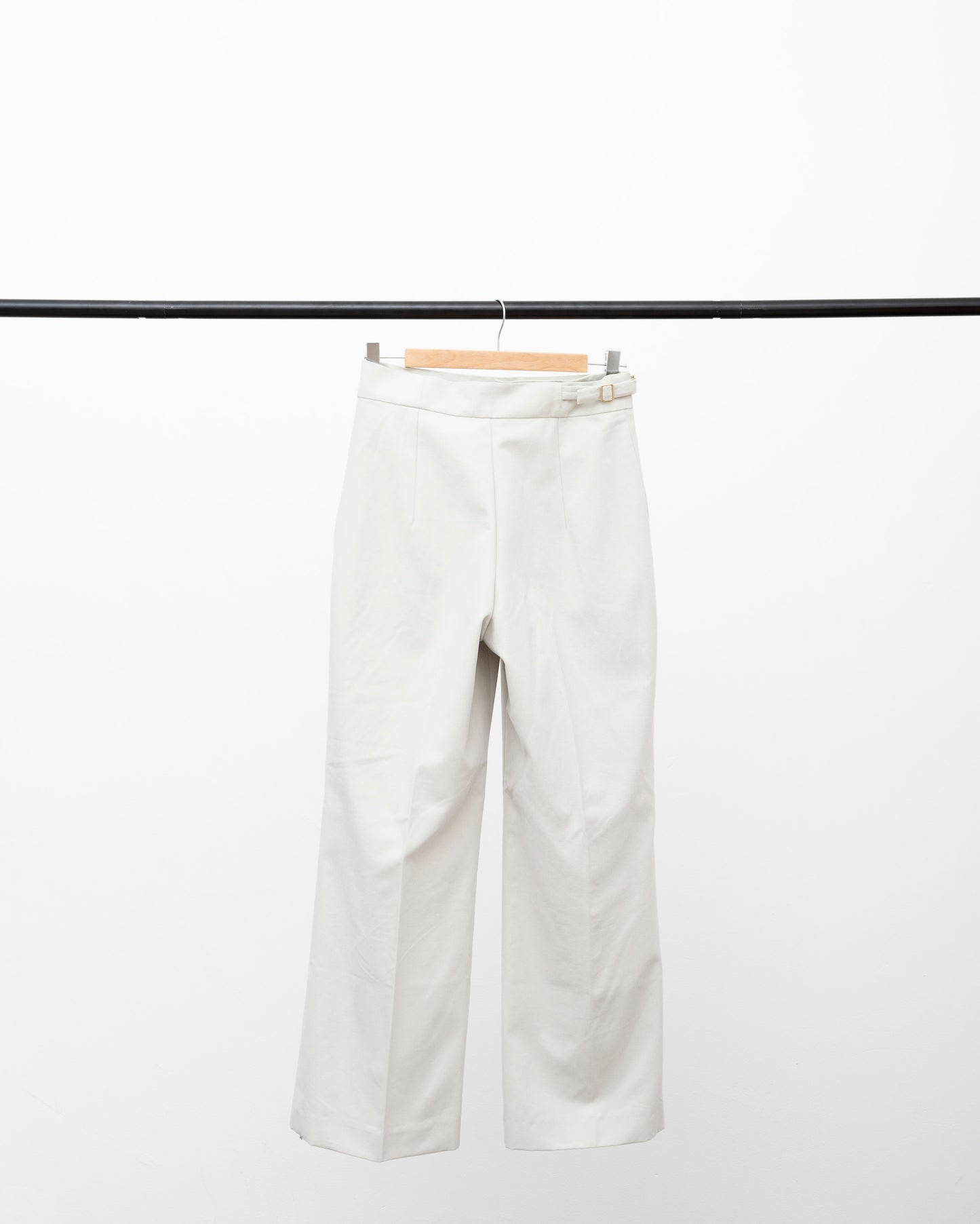 Pantalone gabardine con cinturino